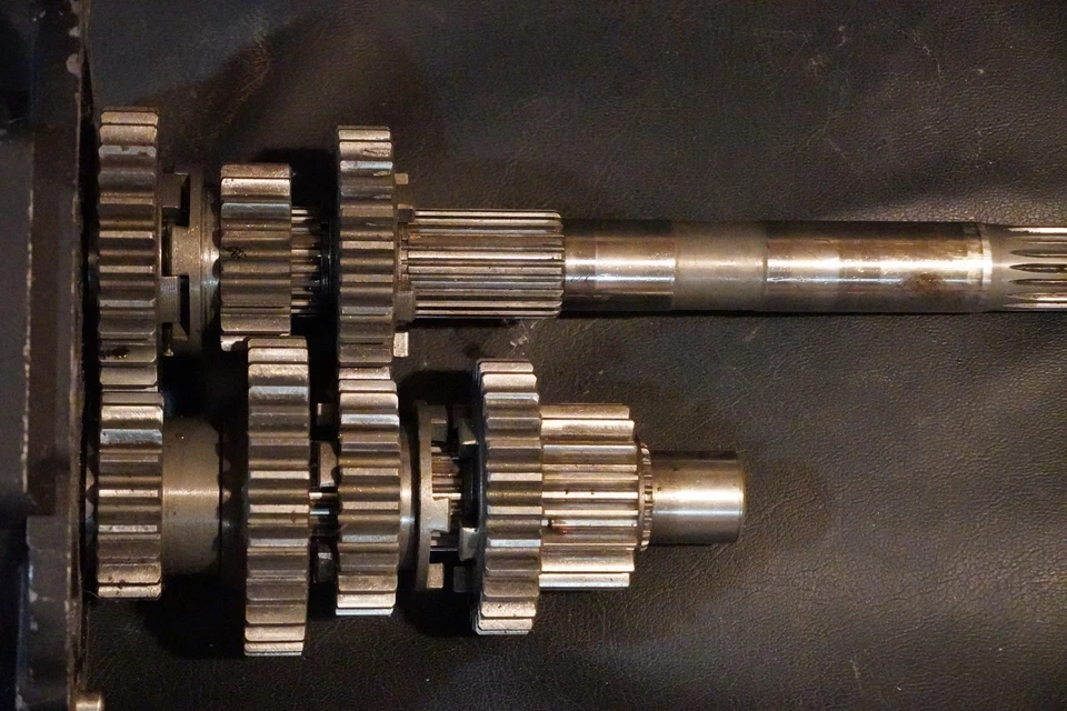 Juego de engranajes OEM puerta trampa 87-06 Harley transmisión de 5 velocidades 35077-87 Foto 2 de 4