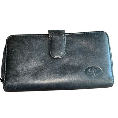 Julia Buxton Heiress Pik-Me-Up Checkbook Keeper black leather floral embossed 