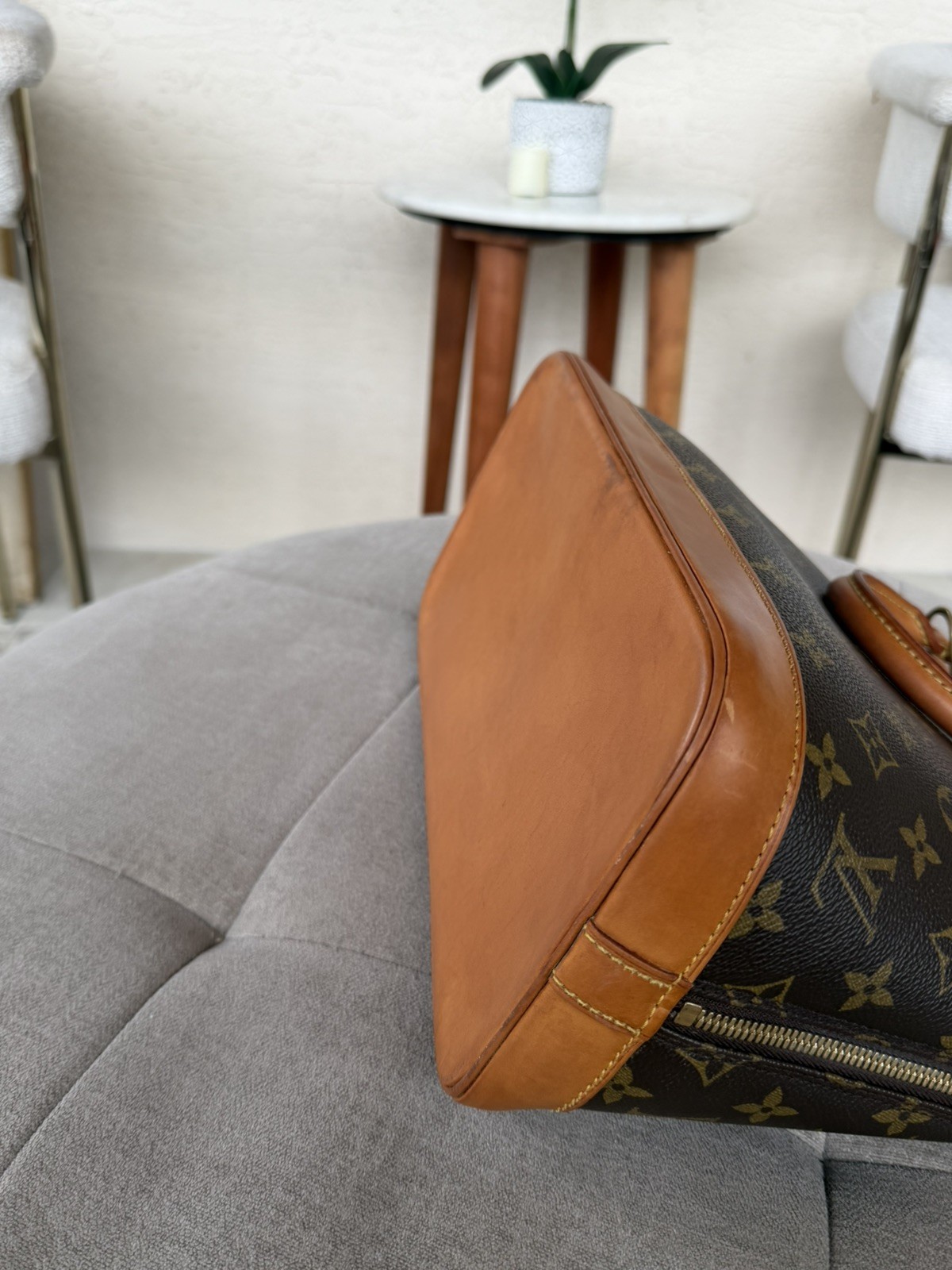 Authentic Louis Vuitton Vintage Monogram Alma Handbag image 8
