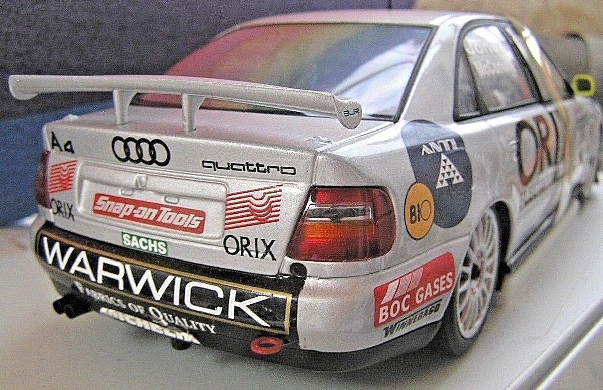 ミニカー UTmodels AUDI A4 STW 1/18 AUDI A4 STW ABT #25 MENZEL HOHENESTER DTM 1/18 UT Models