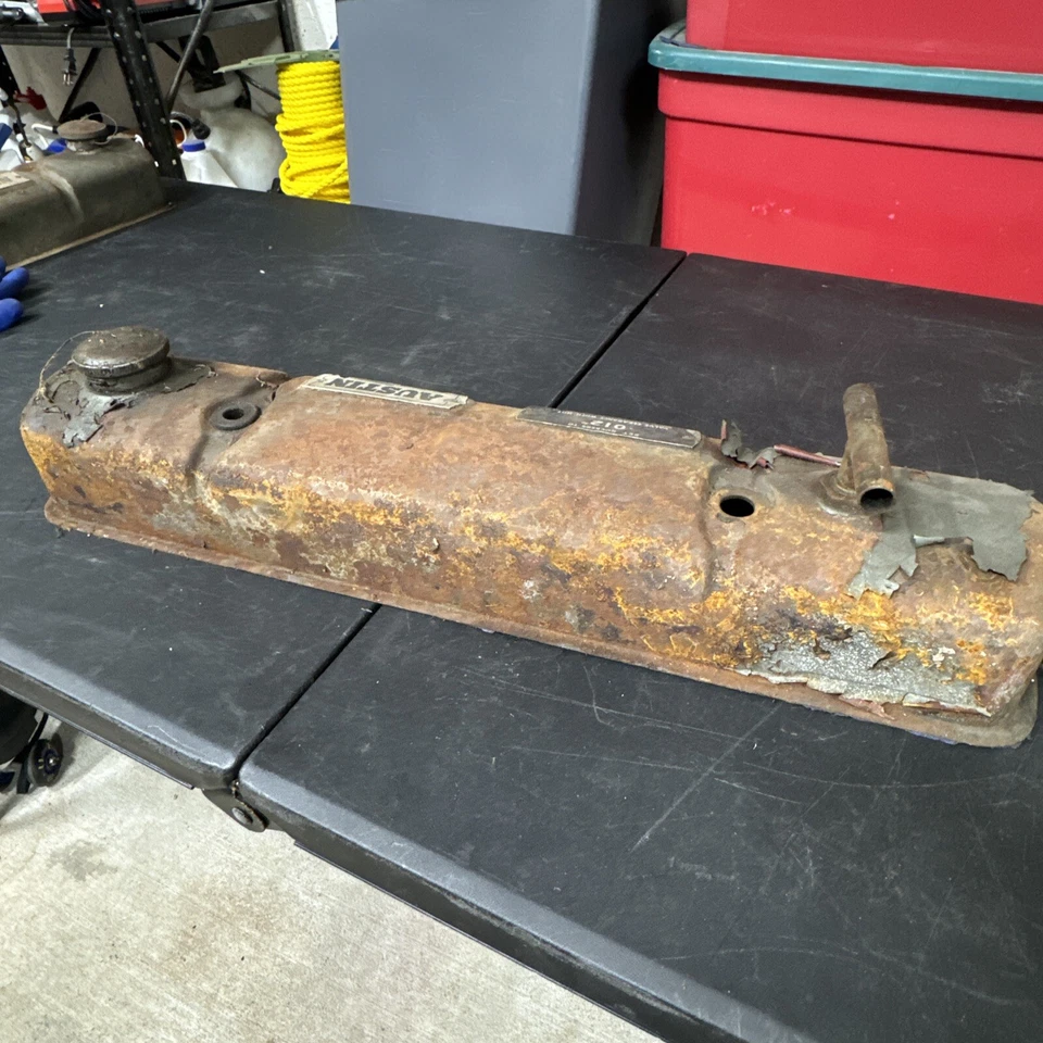 Cubierta de válvula de metal Austin Healey 3000 necesita restauración Foto 4 de 4