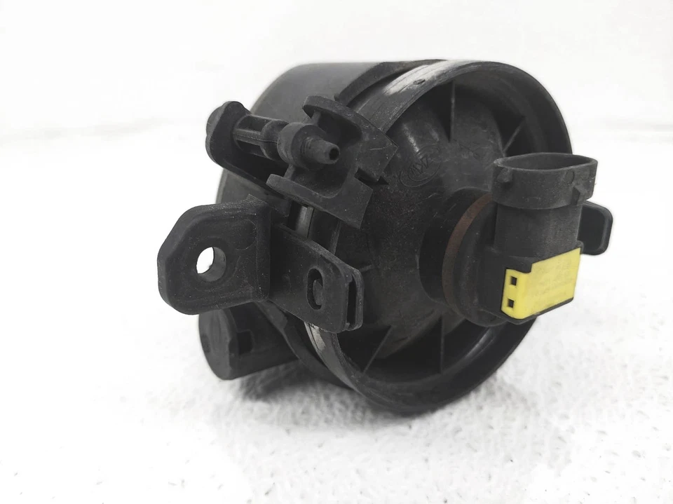 Lâmpada de neblina direita para passageiros Volvo S80 2007-2013 *Pitting & vidro está lascado - Imagem 3 de 4