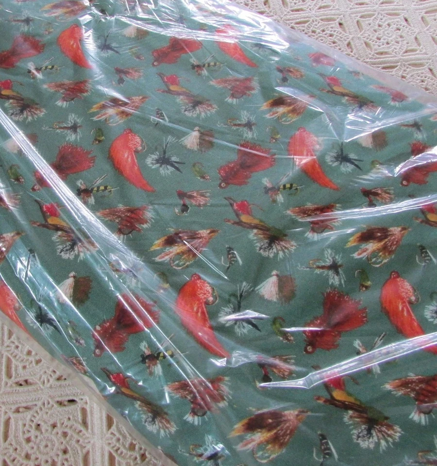 Tela de coser acolchada de algodón Elizabeth Top caña trucha aparejos de pesca EL428 BTY Foto 3 de 4