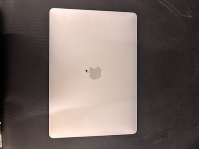 Apple MacBook Air 2020 - A2337 - M1 Chip 256GB SSD 8GB RAM *Akku defekt*