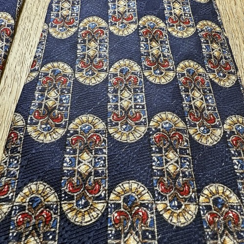 VINTAGE CHRISTIAN DIOR CRAVATES 100% SILK Navy Blue MULTI PRINT MEN'S TIE - Picture 2 of 5
