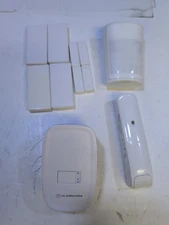 DSC PowerG Security Kit: PG9914 Motion+ADC-W110 Smart Plug +PG9935 +4x PG9303 -