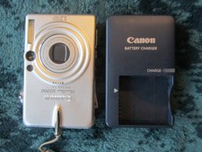 Canon PowerShot SD200 Digital ELPH 3.2MP Camera Silver Point Shoot and charger