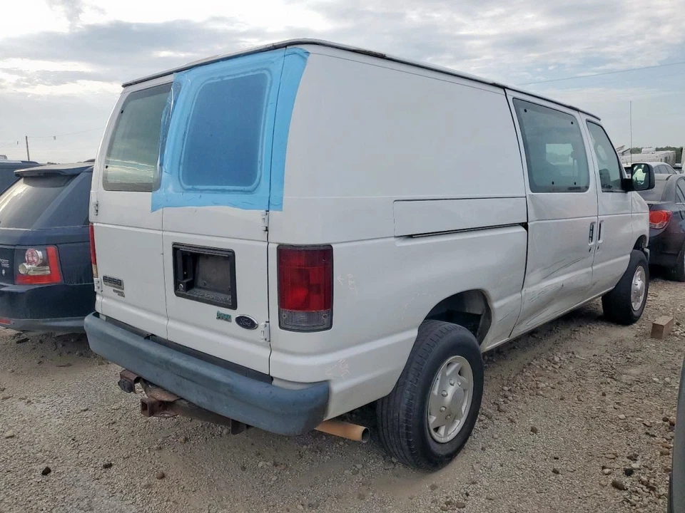 (LOCAL PICKUP ONLY) Rear Bumper Without Step Bumper Painted Fits 94-14 FORD E150 Foto 3 de 4