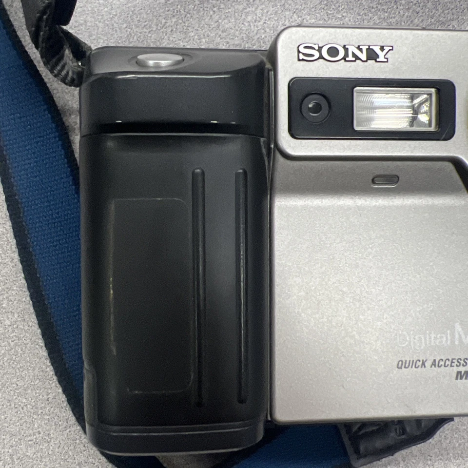 Vintage Sony Mavica MVC-FD81 Floppy Disk Drive CCD Sensor Digital Camera - Image 4 of 4