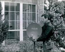 1993 Photo Satellite Dish Receiver Decoder Remote Control Broadcast Rca 8X10