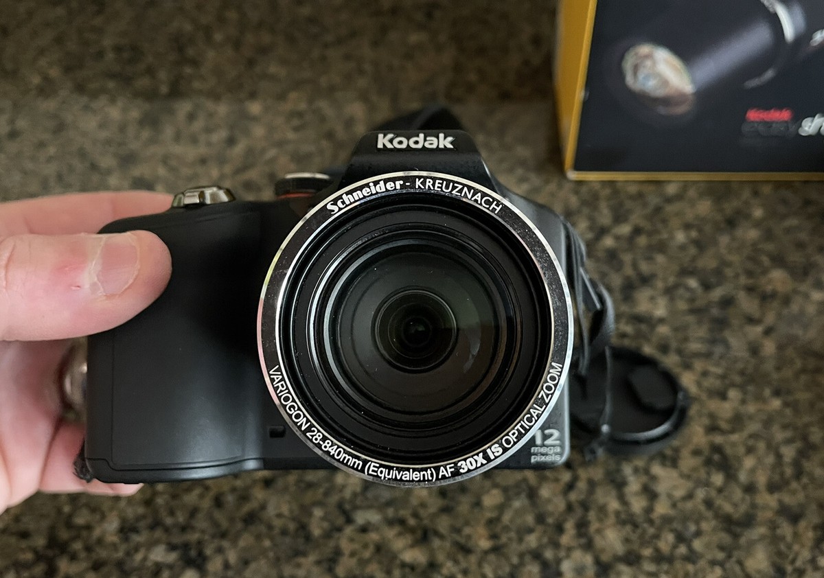 Kodak EasyShare MAX Z990 12.0MP Black Digital Camera 30X Optical