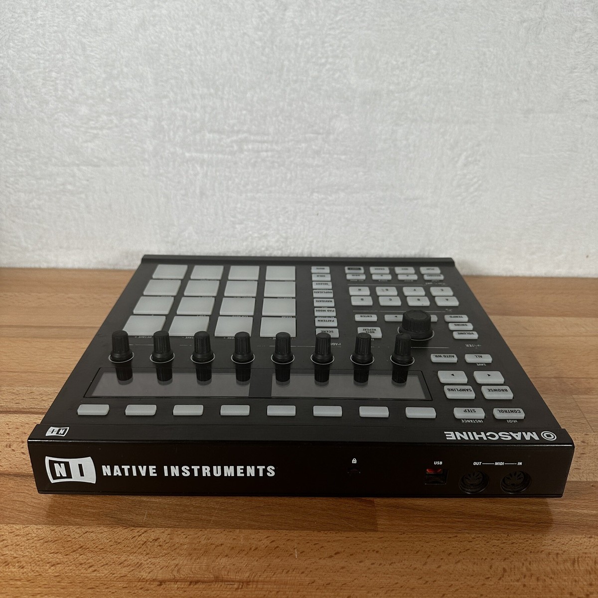 Pre-Owned Native Instruments Maschine MK2 Groove Production Studio