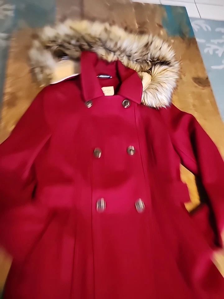 Sombrero desmontable abrigo de invierno rojo/borgoña liso para mujer Nautica Company. Lana Foto 3 de 4