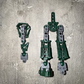 Lego Bionicle Toa Matau 8605 Parts InComplete No Box No Instructions