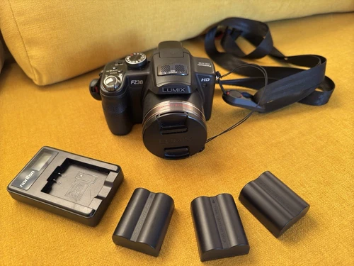 Panasonic LUMIX DMC-FZ38 Digitalkamera - Full-Spectrum !!! - Bild 1 von 6