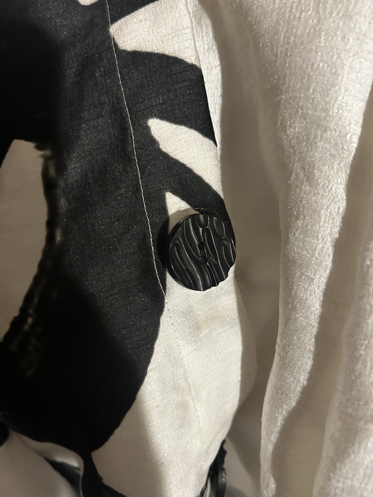 Yushi Abstract Print Button Front Collared Jacket… - image 5