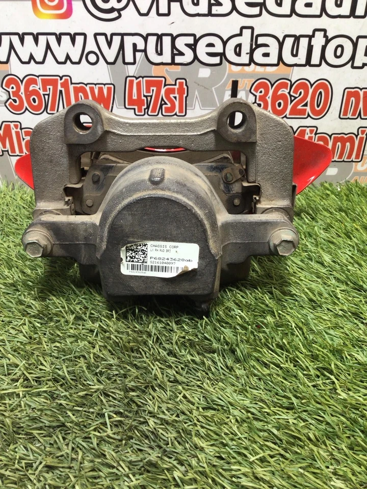 ✅ Dodge Challenger 2019 pinza derecha Pn: 68243628ab Rh OEM Foto 4 de 4