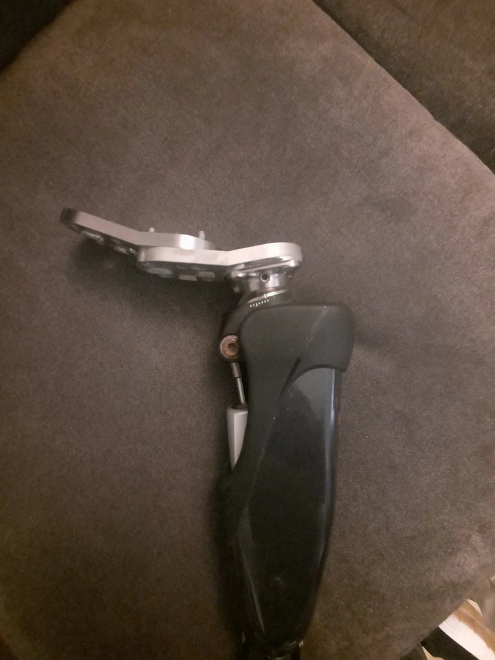 Blatchford Orion 3 prótesis de rodilla con herrajes de bulldog y pie de ossur Foto 2 de 4