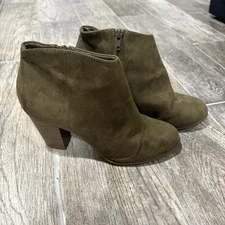 Old Navy Suede Ankle Boots Green Side Zipper Block Heel Boho Sz 9 Preppy Classic