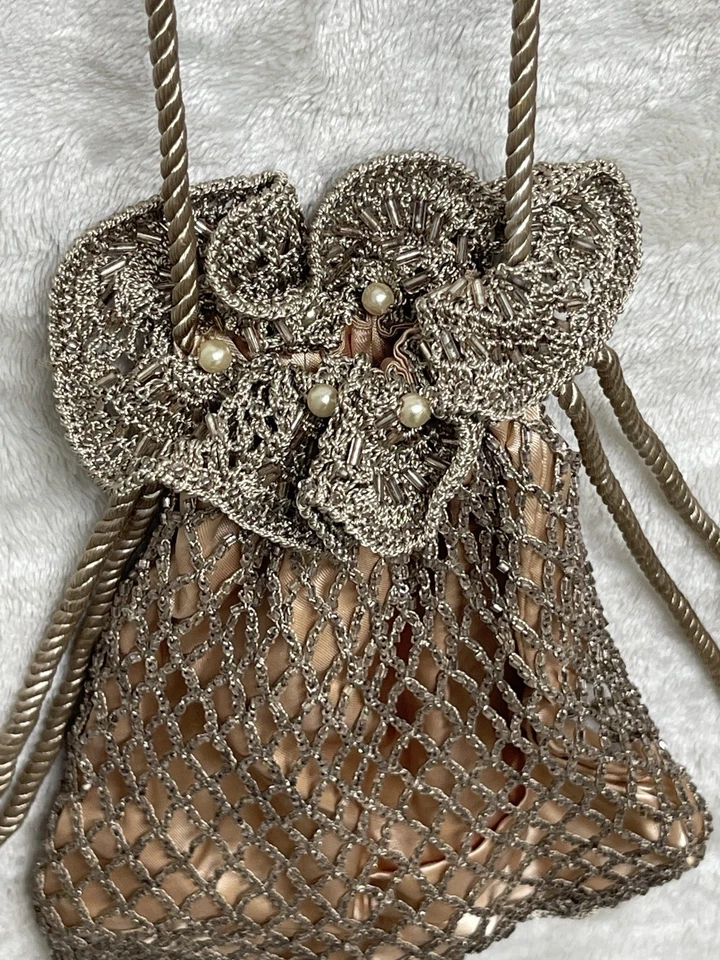 De Colección Nudo~Nudos Tiburón Estilo Aleta Cuentas Malla Bolsa Bolso Cartera Diseño Años 20 Foto 3 de 4