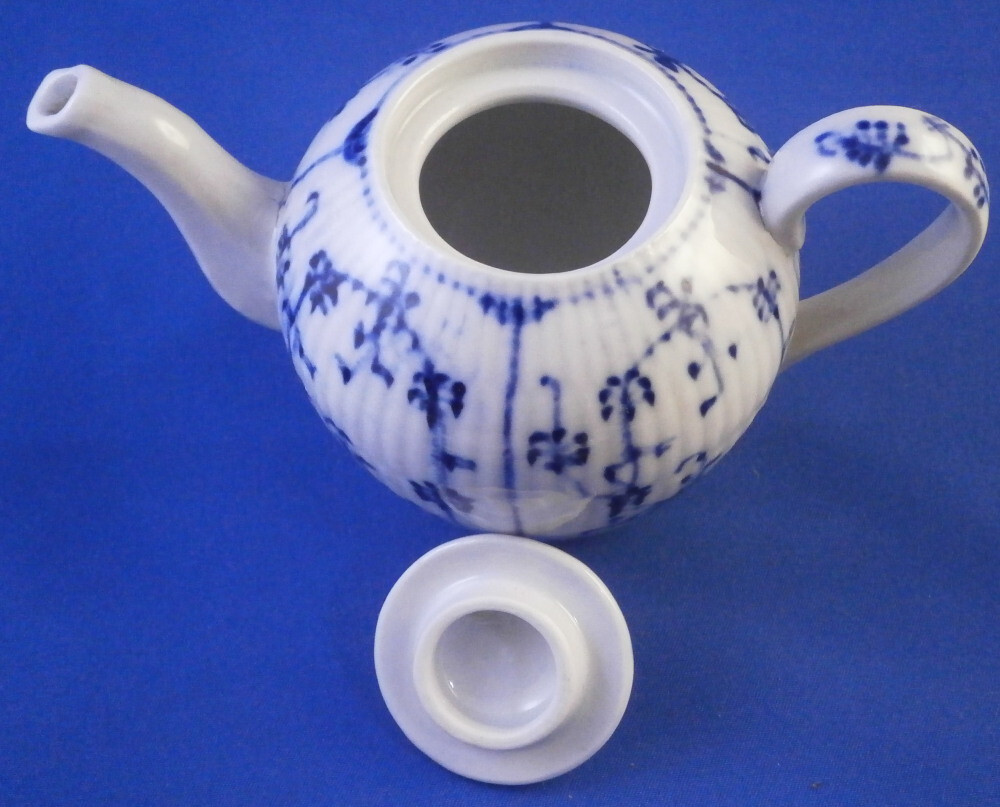 Antique 19thC Rauenstein Porcelain Miniature Doll Tea Set Porzellan Tee