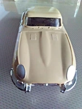 AURORA HO SLOT CAR #1358 T-JET CHASSIS '62 JAGUAR XKE TAN BEAUTY w/PLASTIC BOX !