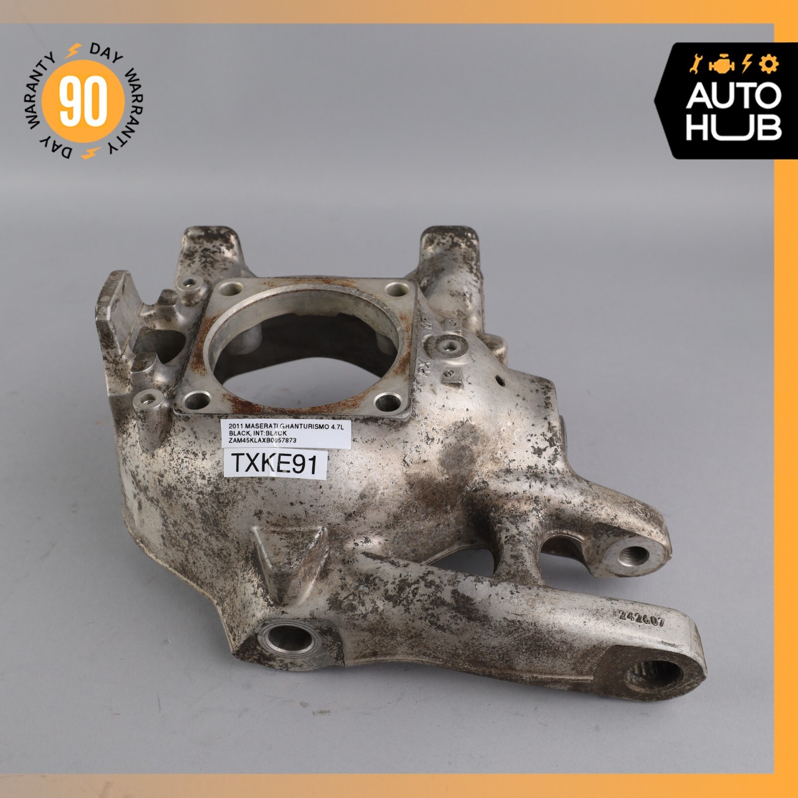 11-19 Maserati GranTurismo M145 Rear Right Side Spindle Knuckle Hub OEM 56k