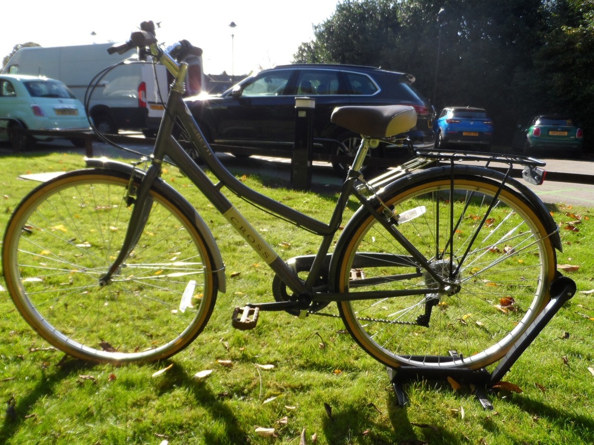 Cross Lady Beth Ladies Hybrid Frame Size 28