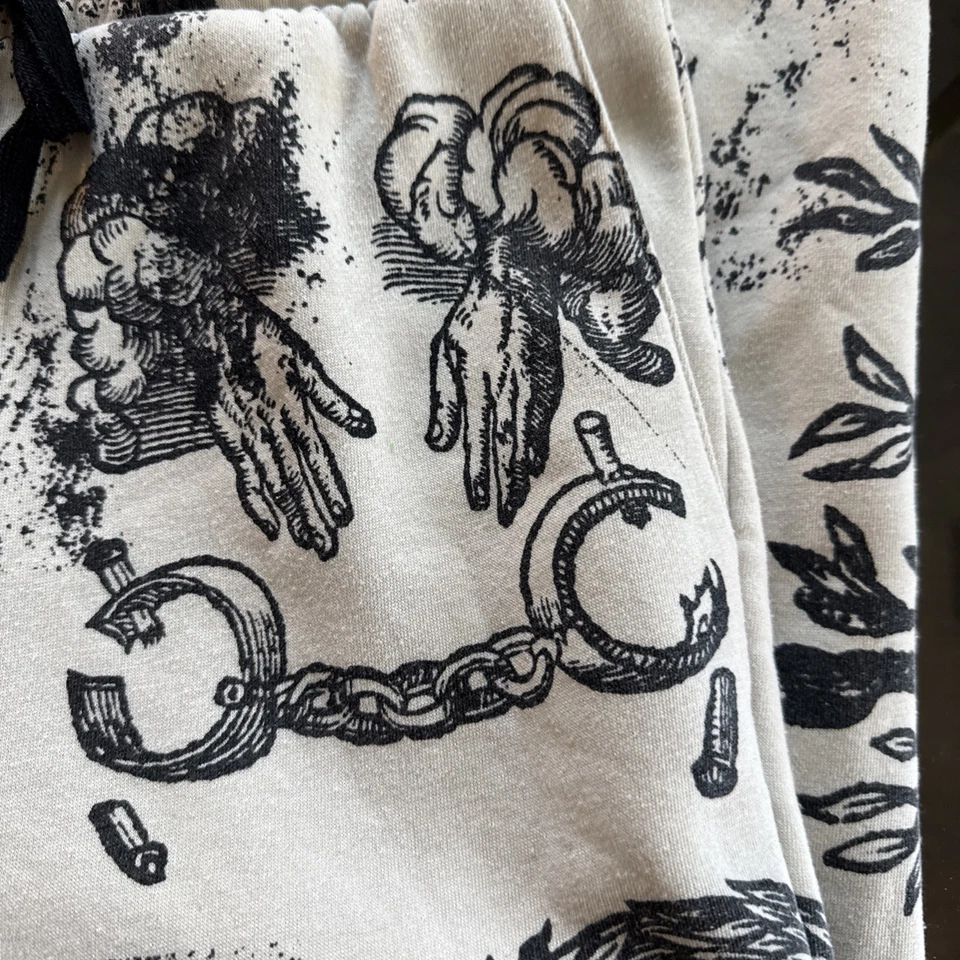 Pantalones deportivos Rebel Vengeance calavera graffiti gráfico L– gótico Y2K ajuste estilo Foto 3 de 4