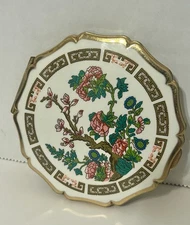 Vintage Stratton England Compact Scalloped Edge Floral W/Multi-color Enamel