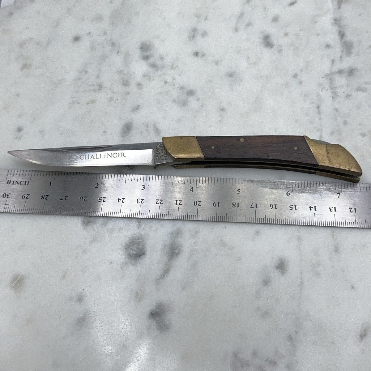 Vtg Valor Japan J-312 Challenger Traditional Lockback Pocket Knife