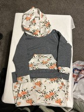 Unbranded Girls Gray Zip Up Hoodie Set Includes Pants 18-24 Months