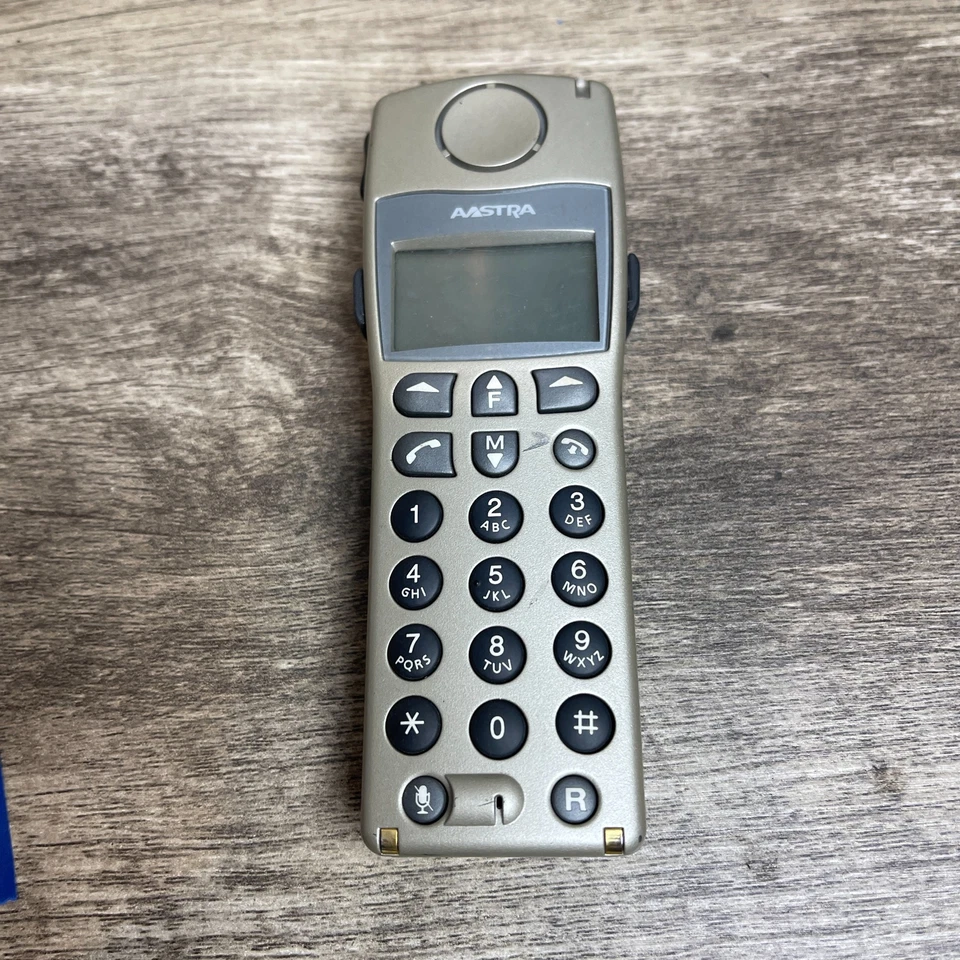 Unidad de auricular inalámbrica con pantalla digital portátil plateada Aastra 480i CT Foto 2 de 4