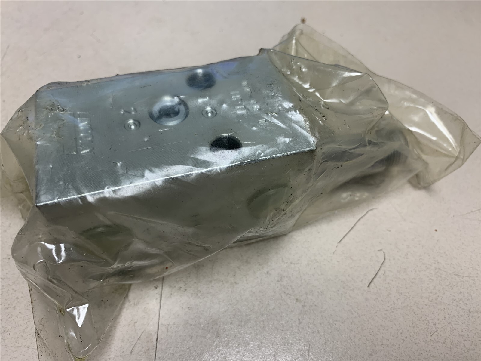 NEW IN BAG SKF Lincoln VSL 2 07-40 Lubricant Distributor J7-1