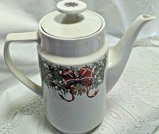 Macy's MPD The Cellar 8 Cups HOLIDAY WREATH Christmas 1995 Coffee Tea Pot/Lid