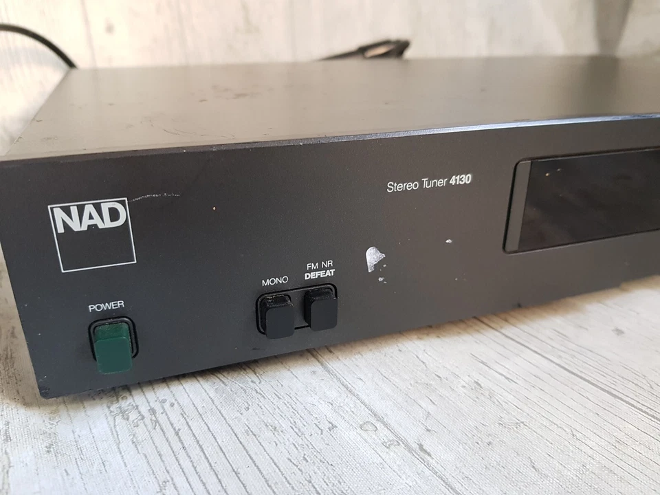 NAD 4130 AM/FM Stereo Tuner *FOR SPARES ONLY — 第 3/4 张图片