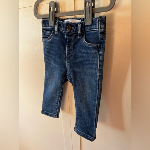 Old Navy Baby Denim Boyfriend Jeans Size 6-12 Months - Picture 4 of 8