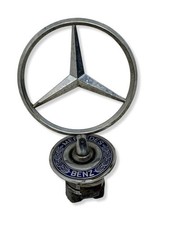 Mercedes-Benz S W220 2002 Herstelleremblem MUS18556 Mercedes-Benz S W220 2002 Herstelleremblem MUS18556