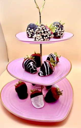 FAX FOODS 12 Faux Chocolate Covered Strawberries Prop Display