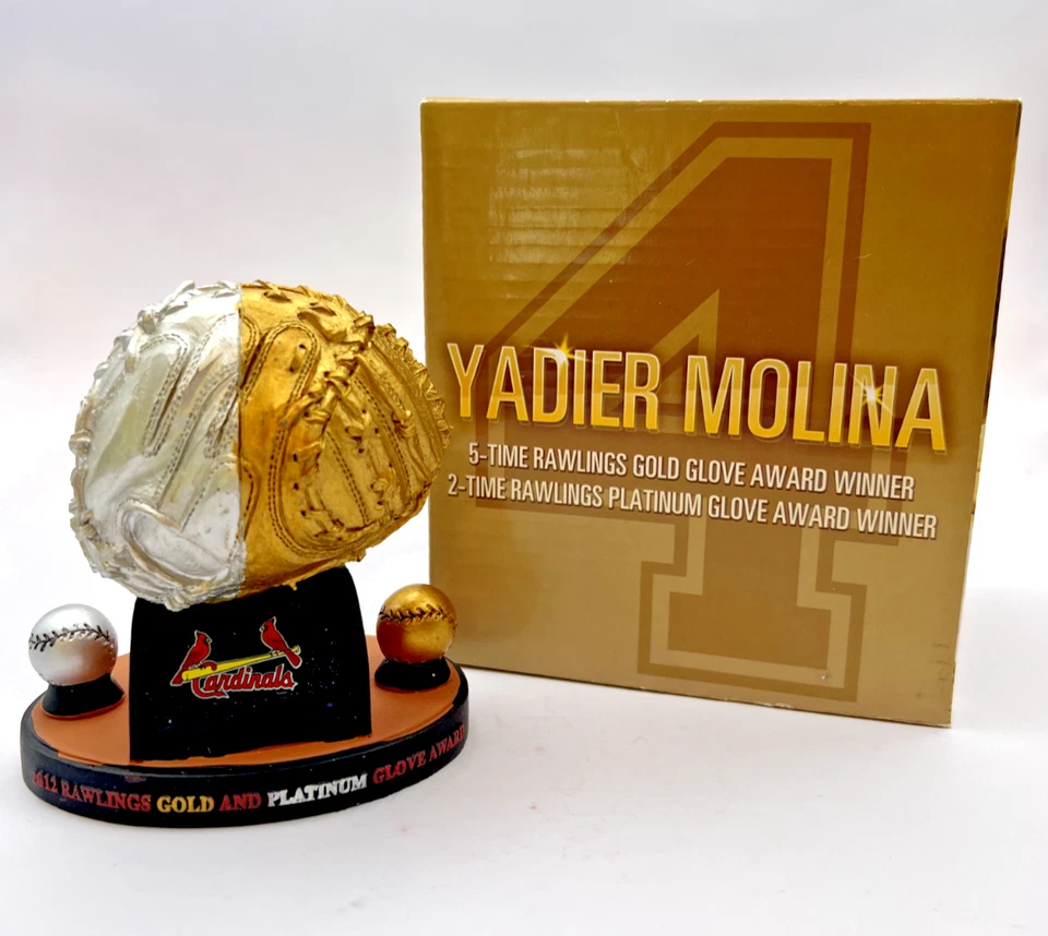 Guante Yadier Molina Cardenales de San Luis Premio Oro y Platino 2012 SGA Foto 2 de 4