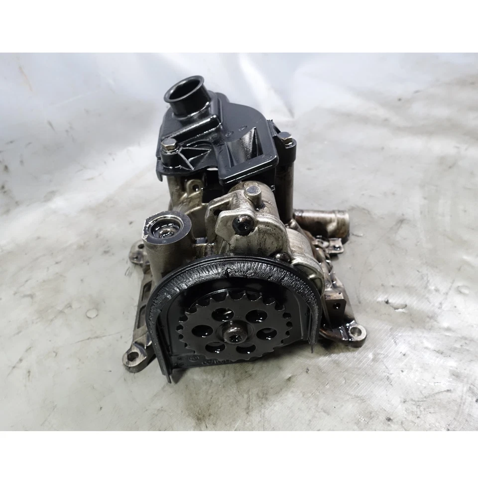 Bomba de vacío de aceite diésel BMW F10 535d F15 X5 35d N57 2014-2018 dañada OEM Foto 2 de 4