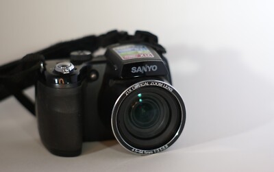 SANYO VPC-E2100 14.0MP 21x Optical Zoom Digital Camera ~ Black