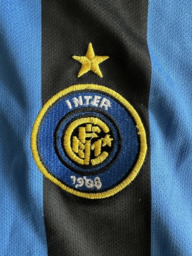 Christian Vieri Signed Inter Milan Home Soccer Jersey #32 with Beckett COA - Picture 8 of 9