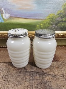 Fireking Tulip Salt and Pepper Shakers | eBay