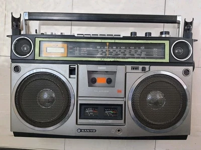 Ghettoblaster SANYO M9990LU Vintage Radio K7 Vu Mètre ! - Photo 1/4