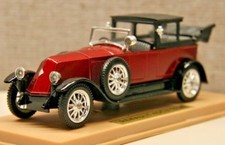 Solido 1926 Renault 40cv 1:43 die cast pre-war w original display case French