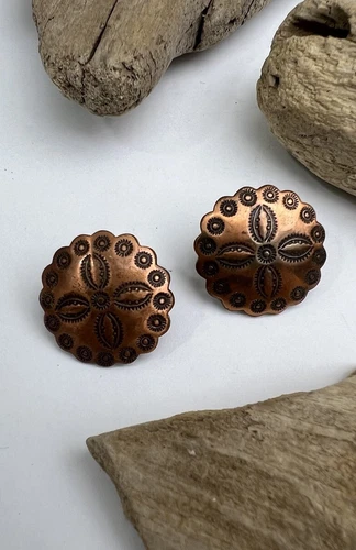 Vintage Etched Circle Pierced Earrings Copper Costume Jewelry 🤎