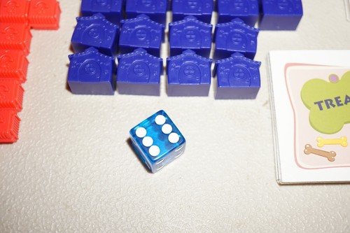 Monopoly Littlest Pet Shop Pieces: Title Deed, Toys, & Treats Cards, Hotel, Dice - Picture 6 of 7