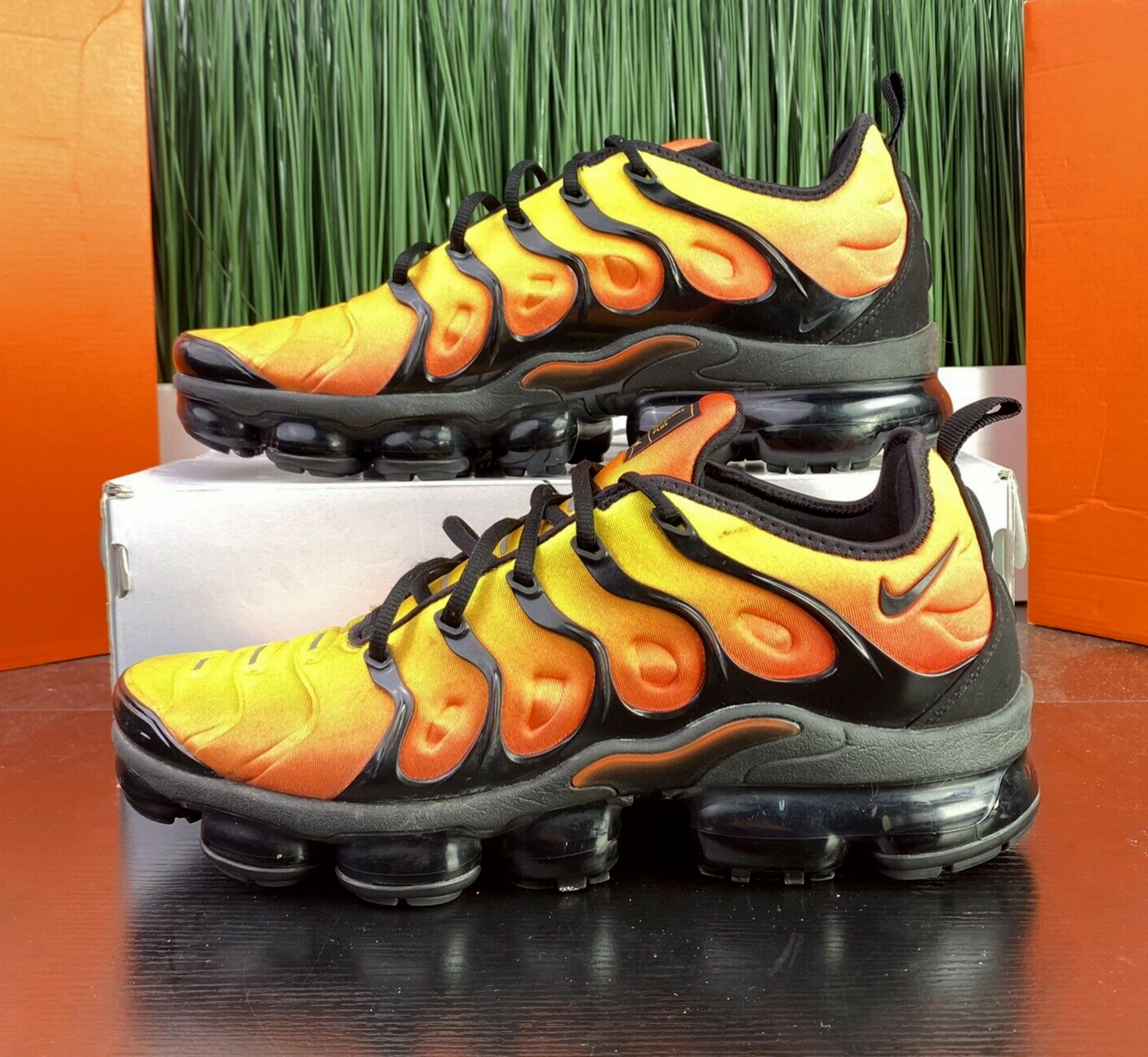 nike vapormax plus sunset