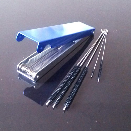 Motorcycle Carburetor Carbon Deposit Jet Cleaning Needle Brush Tool - 第 1/8 張圖片